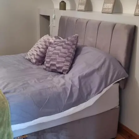 Bernie's Place بيت للعطل